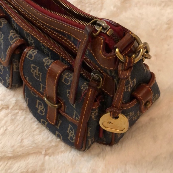 Dooney and Bourke canvas/leather purse - Picture 7 of 7